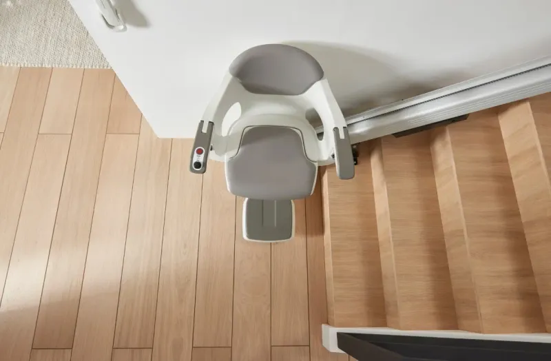 Mieten - Treppenlifte für gerade Treppen bis 160 kg Mieten - Treppenlifte für gerade Treppen bis 160 kg