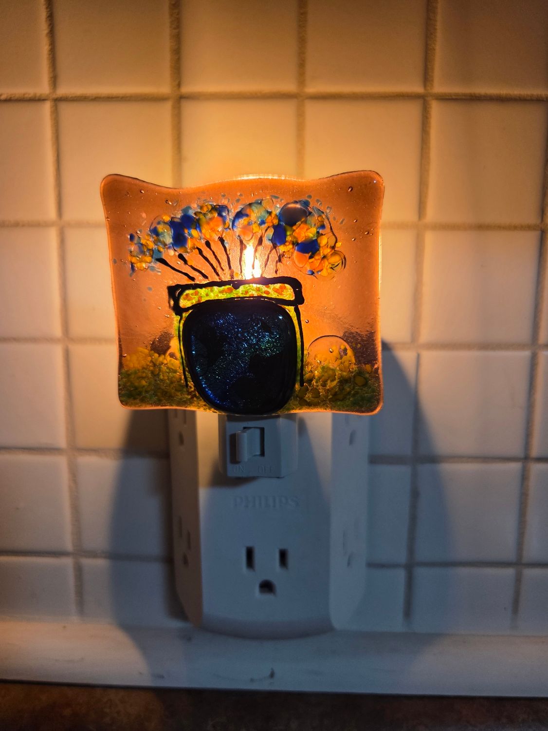 Flowerpot Scene Fused Glass Night Light