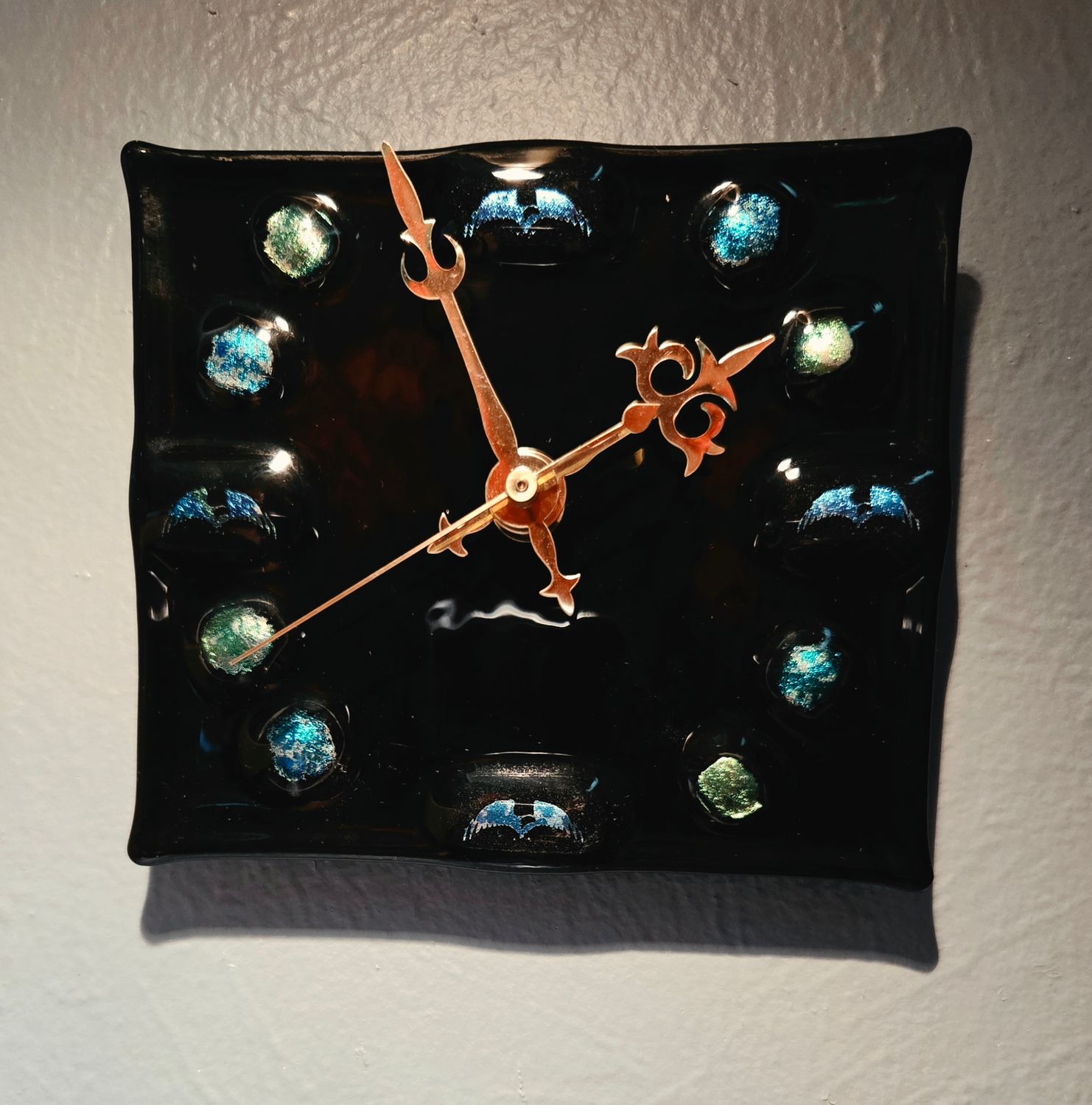 Flying Dichroic Eagles in Jet Black