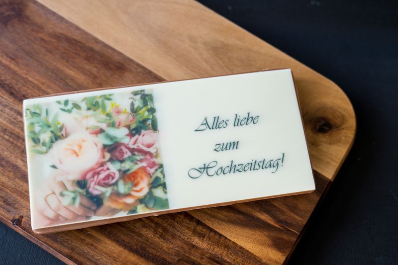 Zartbitter-Schokoladentafel mit eigenem Foto oder Text – Chocolaterie Die Ise Hamburg