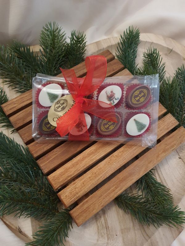 Pralinen Weihnachten mit Motivdruck ohne Alkohol – 8er-Set – Chocolaterie Die Ise Hamburg