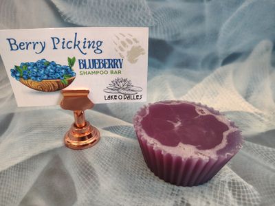 Berry Picking Blueberry Shampoo Bar Small Puck