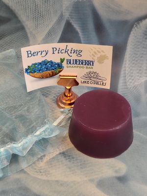Berry Picking Blueberry Shampoo Bar Large Puck