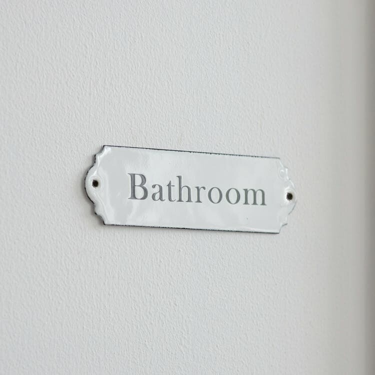 ENAMEL BATHROOM SIGN - WHITE