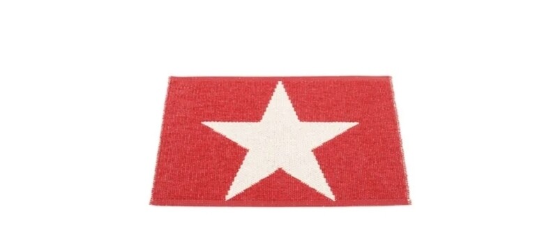 PAPPELINA RUG - VIGGO RED 70X50 cm