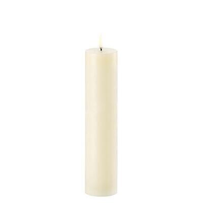 UYUNI LED PILLAR CANDLE IVORY SMOOTH 4.8X22 CM