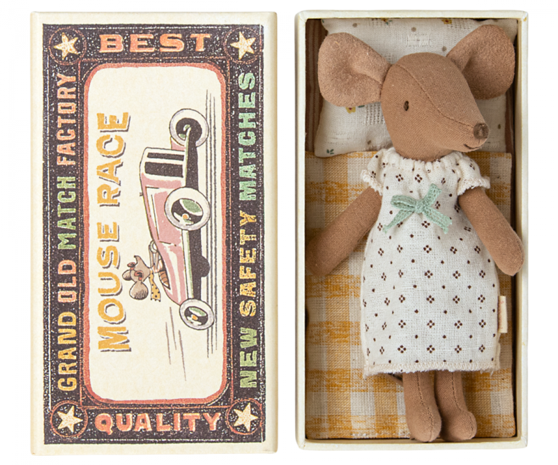 BIG SISTER MOUSE IN A MATCHBOX