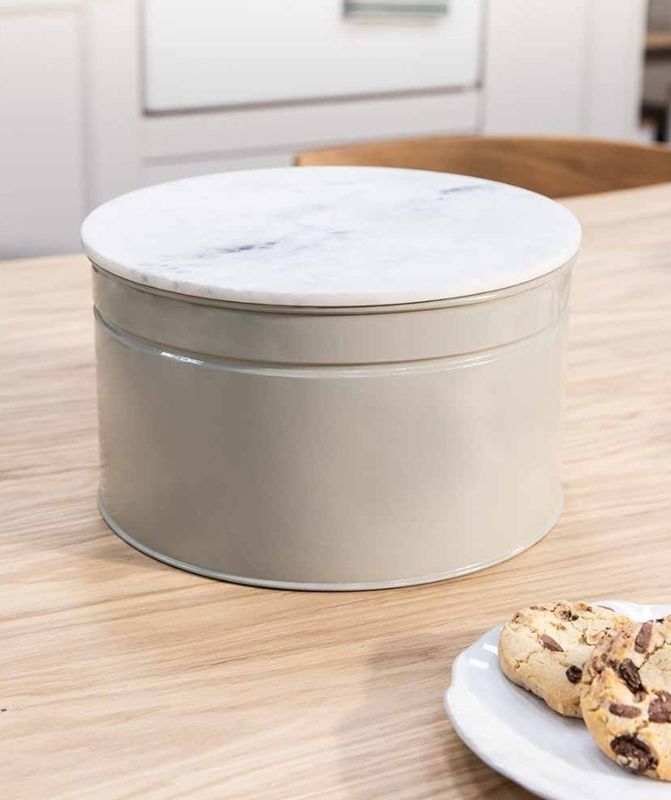 BROMPTON CAKE TIN IN CLAY