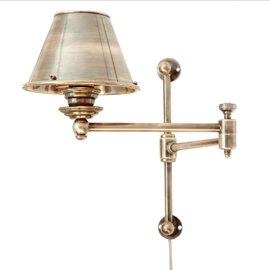 VIVI WALL LIGHT