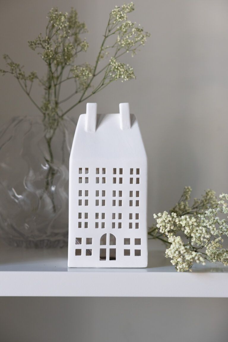 WHITE CERAMIC TOWNHOUSE FOR BATTERY LIGHTS