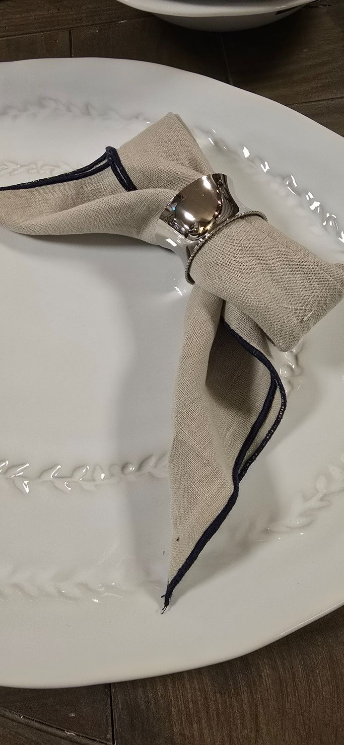 SILVER NAPKIN RING