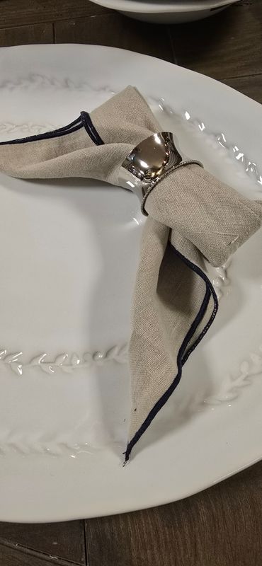 SILVER NAPKIN RING