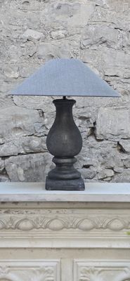 MATTIA BALUSTRADE LAMP IN ASH WITH LINEN SHADE