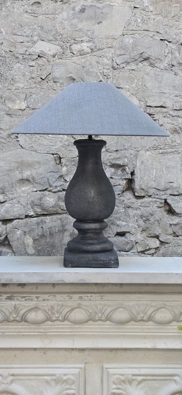 MATTIA BALUSTRADE LAMP IN ASH WITH LINEN SHADE