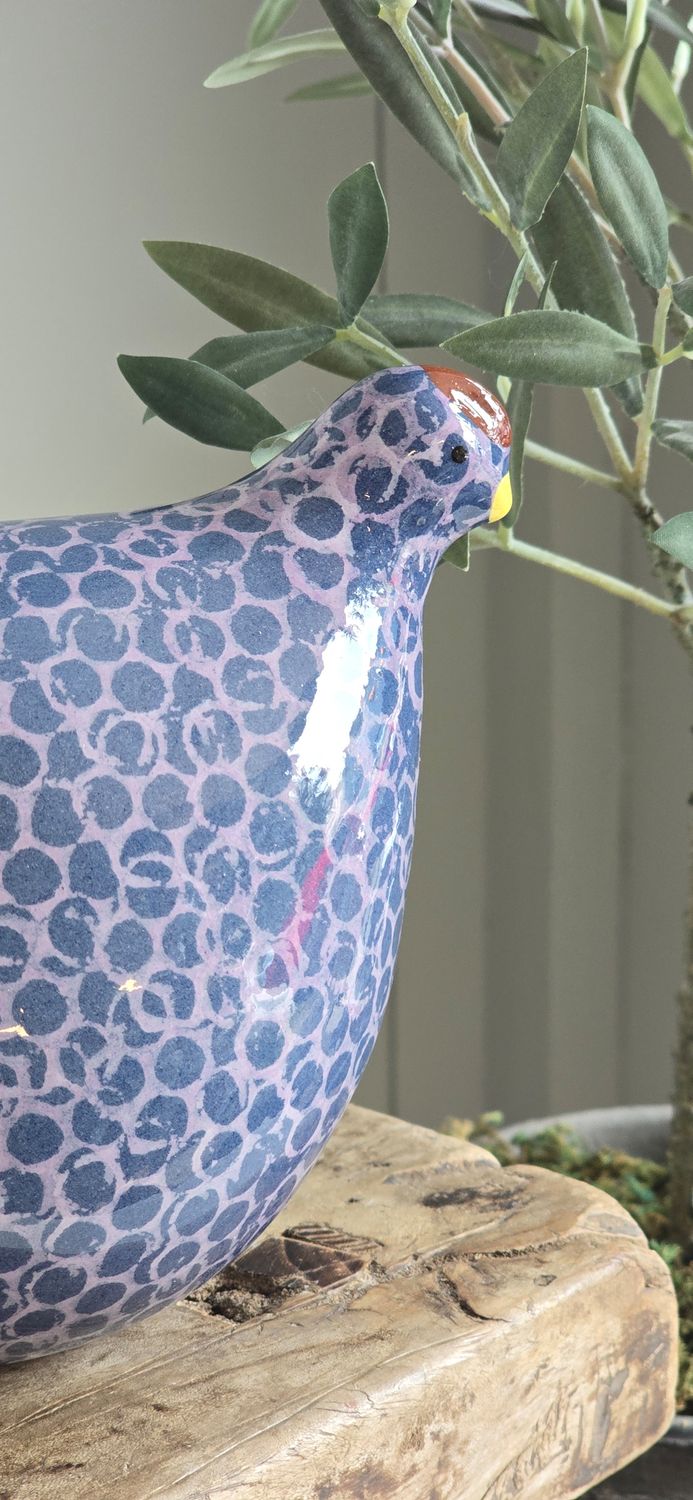 SMALL MAUVE ON BLUE SPOTTED QUAIL