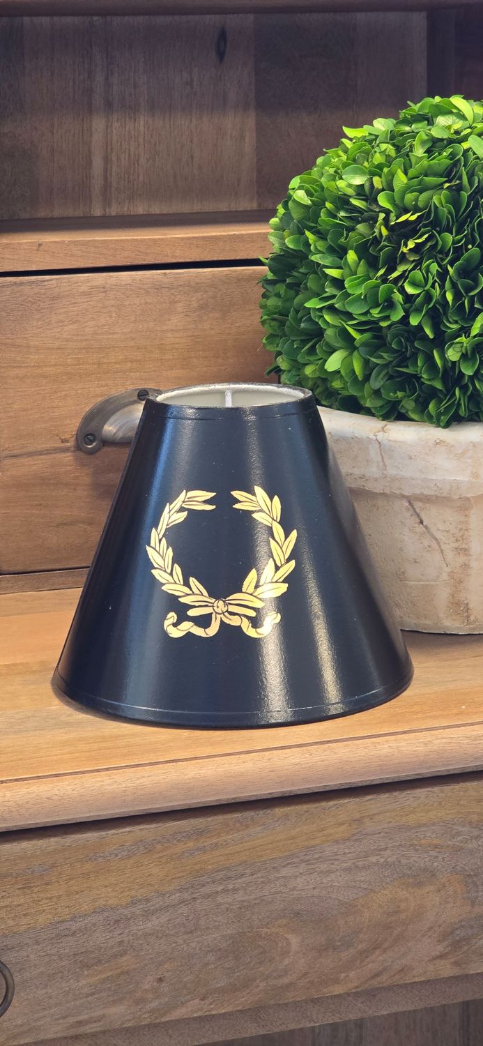 LAUREL WREATH BLACK SHADE