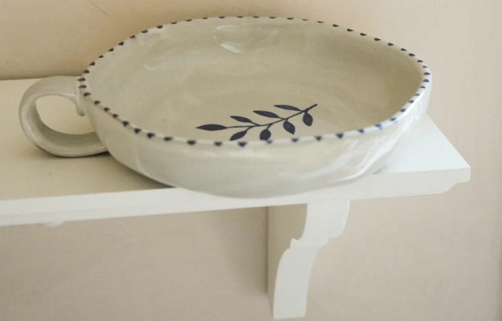 HAND PAINTED BOTANIC SERVING DISH IN INK