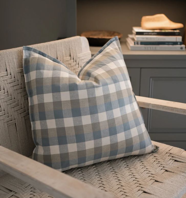 DOUBLE CHECK CUSHION IN BLUE HAZE