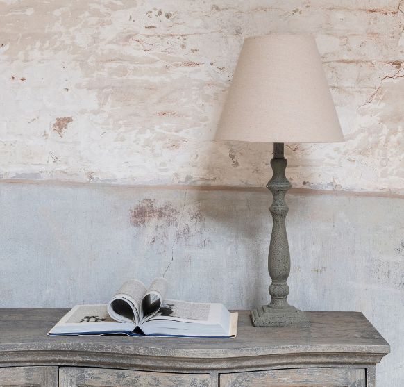 DERBY ANTIQUED GREIGE LAMP WITH SHADE