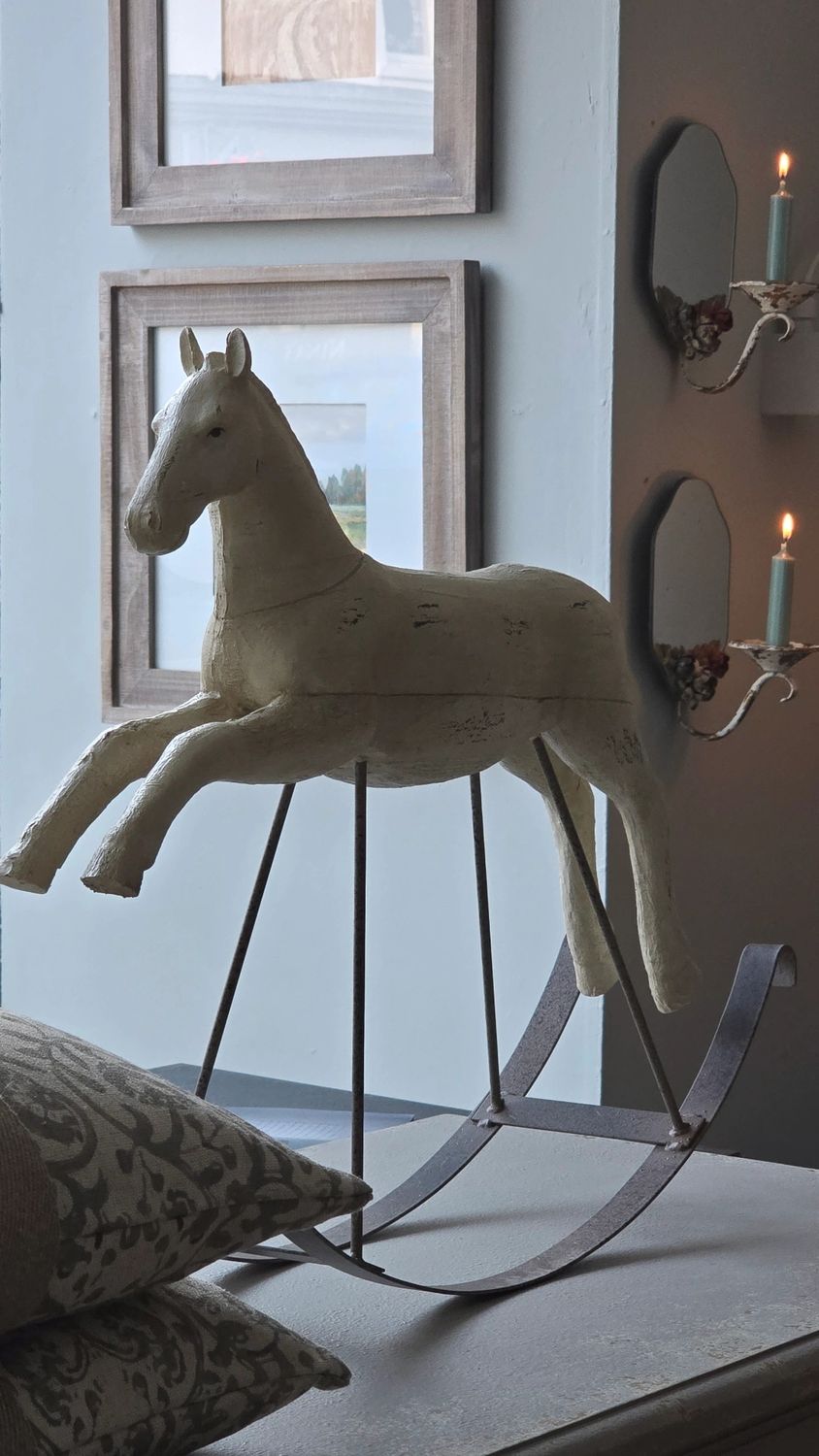 ROCKING HORSE GUSTAV