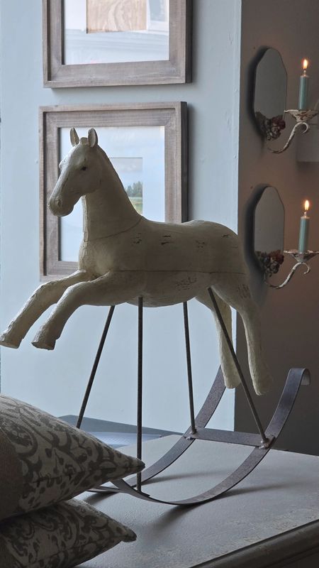 ROCKING HORSE GUSTAV