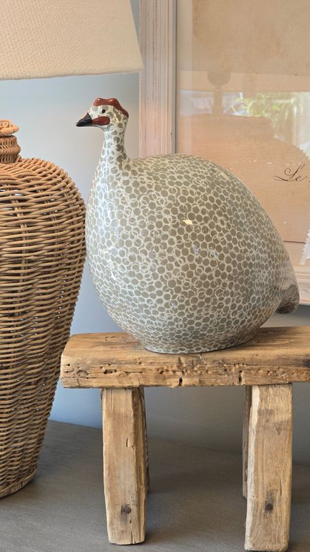 LARGE MOSSY STONE ON WHITE GUINEA FOWL
