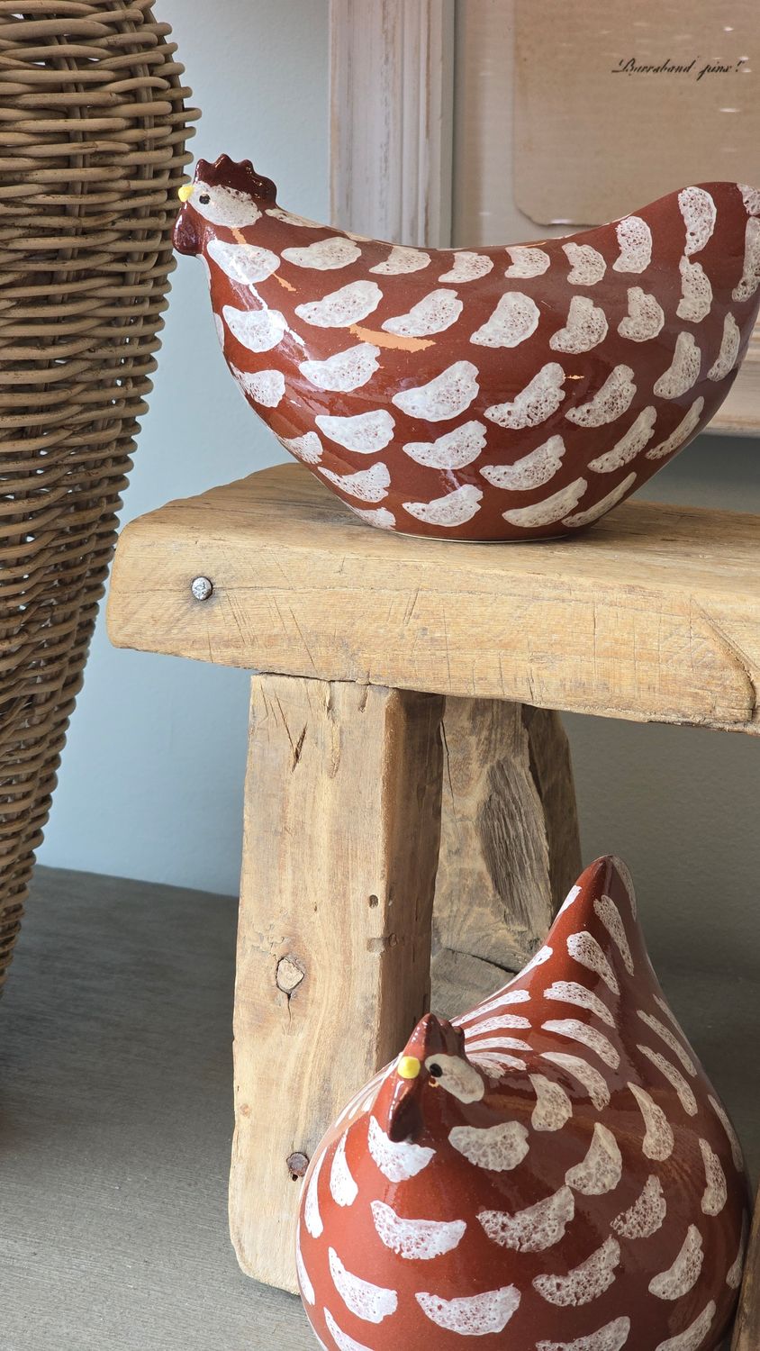 MEDIUM RED AND WHITE CHICKEN