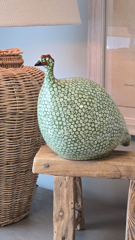 MEDIUM FERN AND PALE GREEN GUINEA FOWL