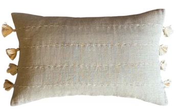 AIS TASSLE CUSHION 30x50cm
