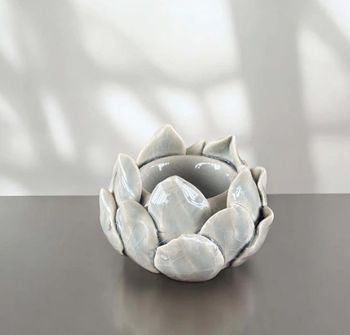 LIGHT GREY CERAMIC LOTUS TEALIGHT HOLDER