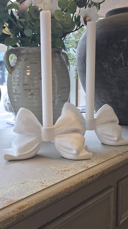 WHITE BOW DINNER CANDLE HOLDER