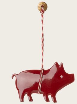RED METAL PIG ORNAMENT