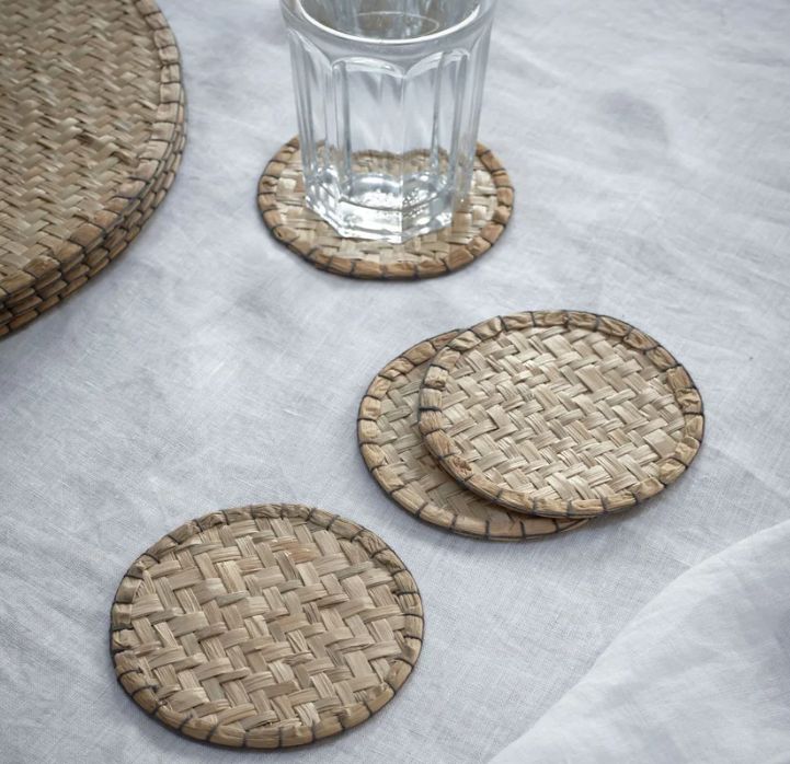 SET OF 4 SEAGRASS COASTERS SET OF 4 SEAGRASS COASTERS