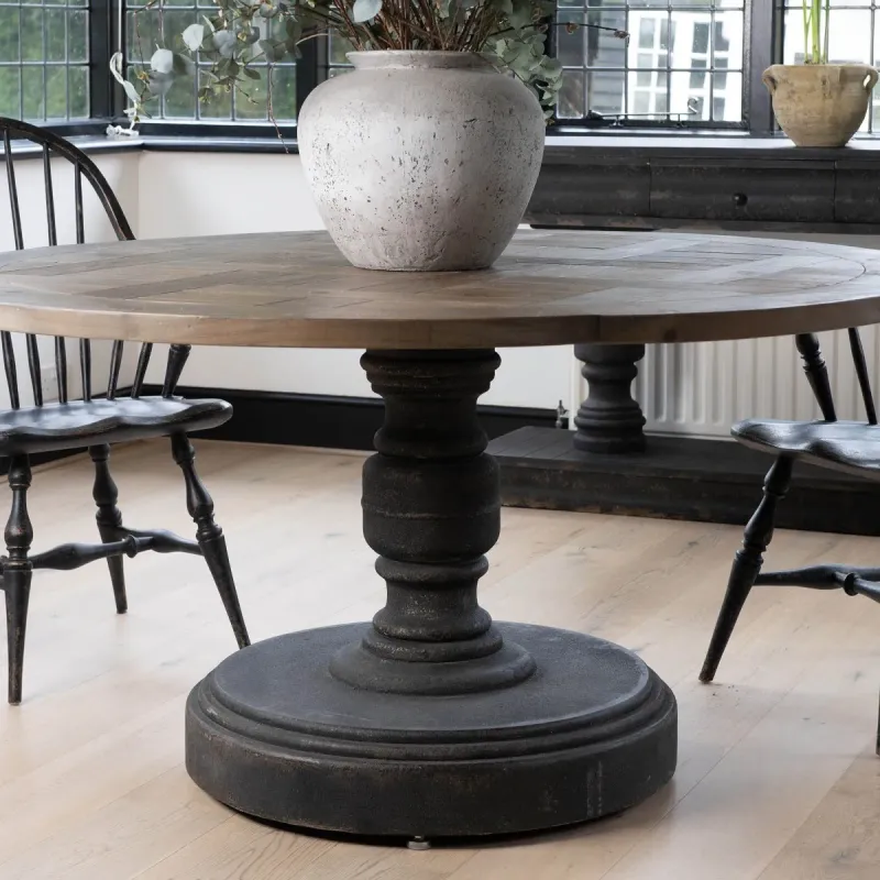 ROBA ROUND PINE DINING TABLE