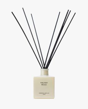 100ml REED DIFFUSER IN VELVET WOOD 100ml REED DIFFUSER IN VELVET WOOD