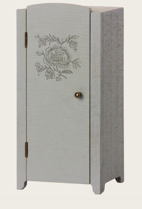 MINIATURE CLOSET IN LIGHT MINT GREY