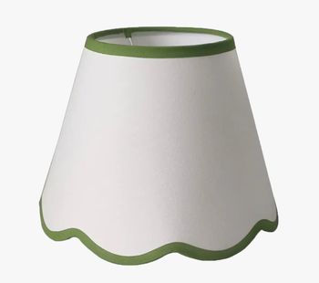 GREEN TRIM SCALLOPED EGDE SHADE 21cm