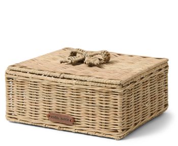 RUSTIC RATTAN BOW STORAGE BOX IN MEDIUM