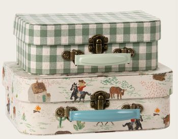SET OF 2 PONY SUITCASES SET OF 2 PONY SUITCASES