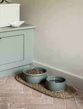 BRADING PET BOWL MAT IN NATURAL