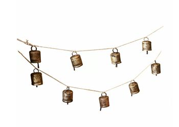 10 BRASS BELLS ON A JUTE ROPE GARLAND 10 BRASS BELLS ON A JUTE ROPE GARLAND