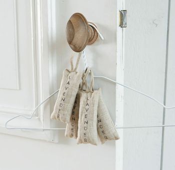 SET OF 4 LINEN LAVENDER SATCHETS