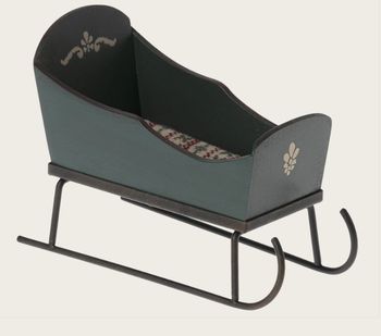 MOUSE SIZED SLEIGH IN GREEN
