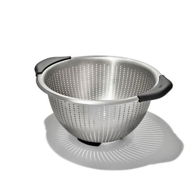 Colander 5qt SS OXO 006