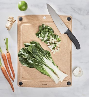 Cutting Board 17.5x13 Natural w/Black Buttons 006