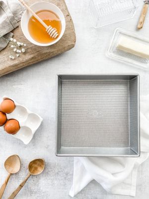 Cake Pan 9x9x2.25" Square  006