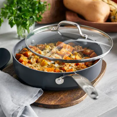 Saute Pan 4.5qt w/Lid Valencia Pro 004