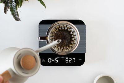 Scale Coffee Pearl Pitch Black