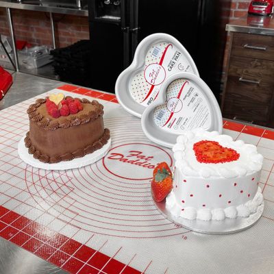 Cake Pan Heart 8x3" 006