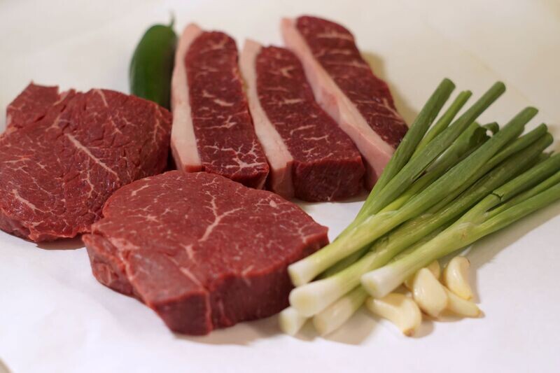 Painted Hills Top Sirloin Steaks